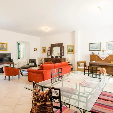 Holiday home Stone House Dimato