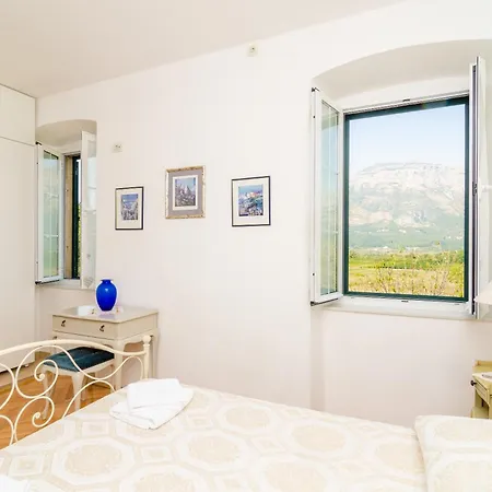 Stone House Dimato Holiday home *