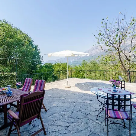 Holiday home Stone House Dimato